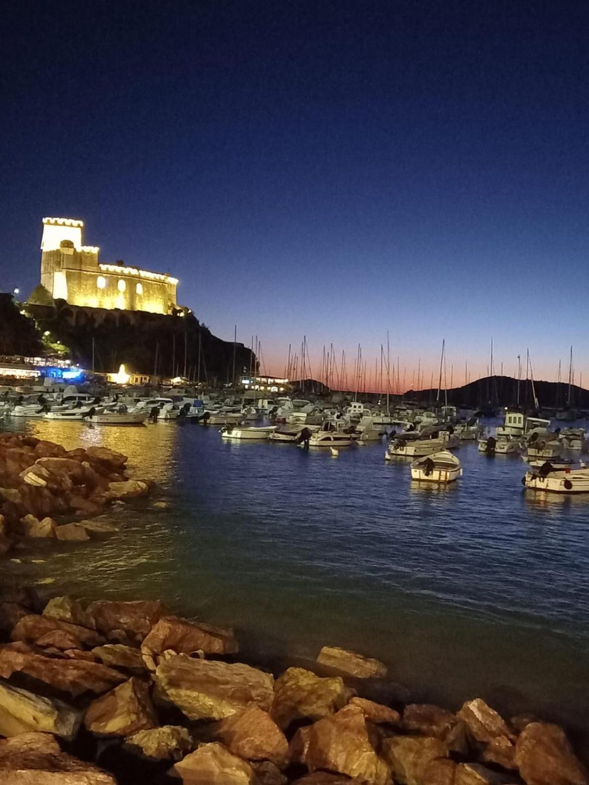Casa A Lerici Nell'Antico Borgo Villa Exterior photo