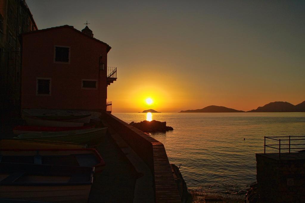 Casa A Lerici Nell'Antico Borgo Villa Exterior photo